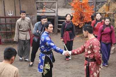 铁臂双雄剧照的剧照