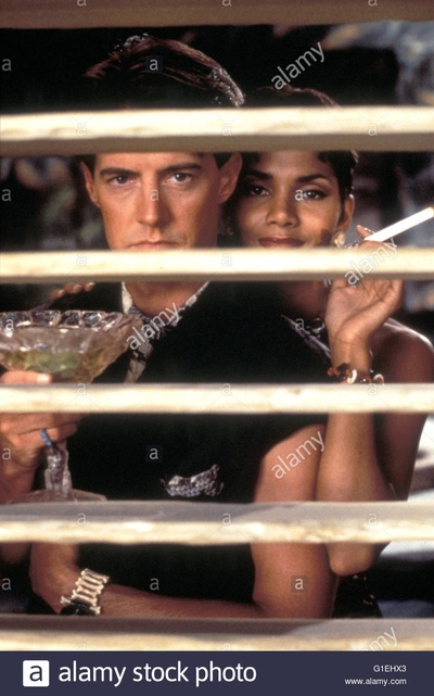 摩登原始人之摔跤赛攻击波剧照的剧照