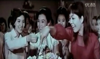 月向那方圆剧照的剧照