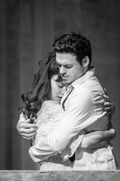 肯尼斯布拉纳剧院：罗密欧与朱丽叶剧照的剧照