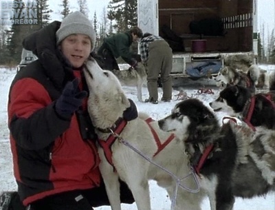 伊万·麦格雷戈探访野生北极熊剧照的剧照