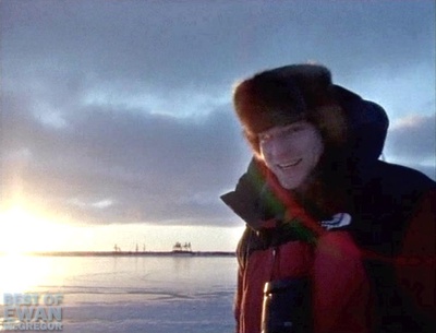 伊万·麦格雷戈探访野生北极熊剧照的剧照