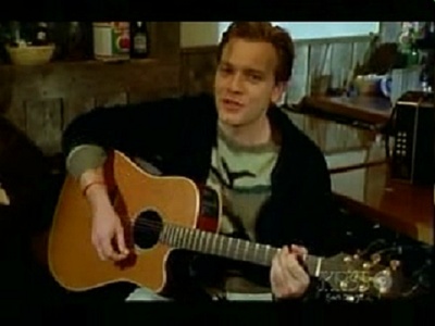 伊万·麦格雷戈探访野生北极熊剧照的剧照