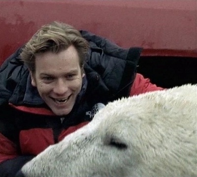 伊万·麦格雷戈探访野生北极熊剧照的剧照