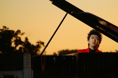 郎朗的歌：献给2008剧照的剧照