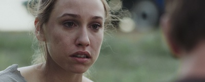 收获的天空下剧照的剧照