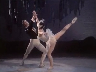 白桦林中的哨所剧照的剧照