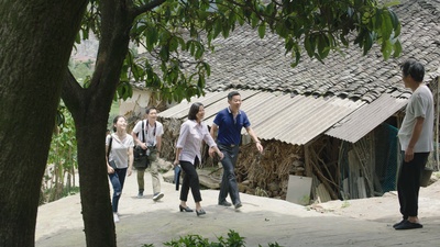 村里来了新闻官剧照的剧照