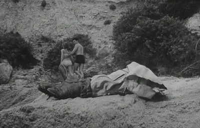 爬行的手剧照的剧照