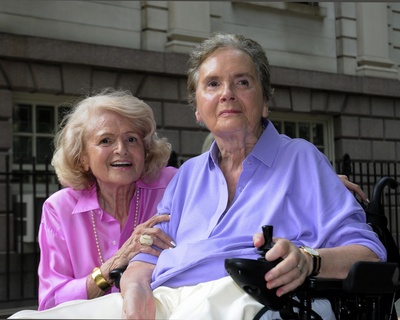 艾蒂与茜雅：漫长婚约剧照的剧照