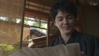 闷闷不乐的漱石剧照的剧照