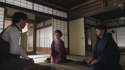 闷闷不乐的漱石剧照的剧照