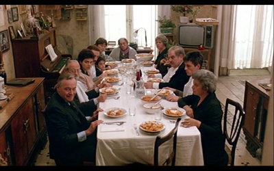 马凯罗尼剧照的剧照