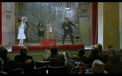 马凯罗尼剧照的剧照