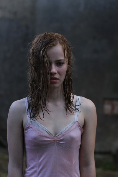 少女洛荷剧照的剧照