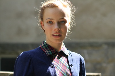 少女洛荷剧照的剧照