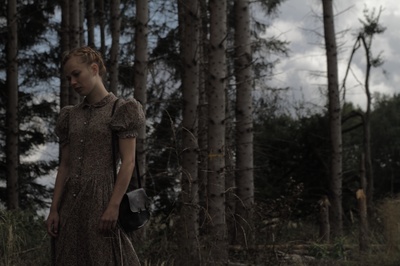 少女洛荷剧照的剧照