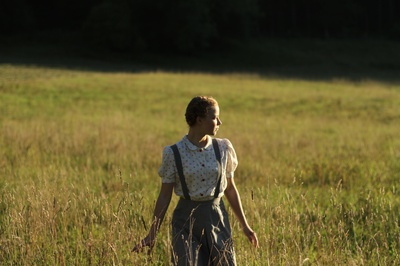 少女洛荷剧照的剧照