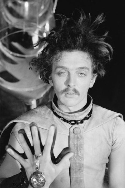 太空英雌芭芭丽娜剧照的剧照