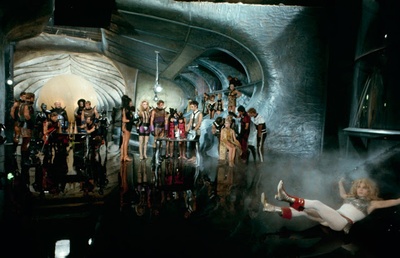 太空英雌芭芭丽娜剧照的剧照