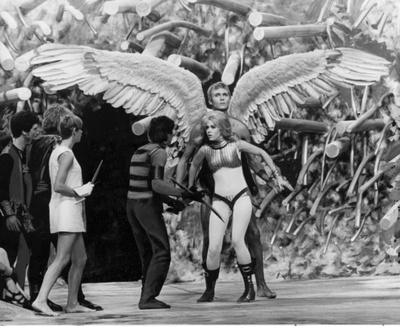 太空英雌芭芭丽娜剧照的剧照