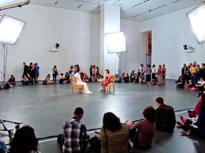 玛丽娜·阿布拉莫维奇：艺术家在场剧照的剧照