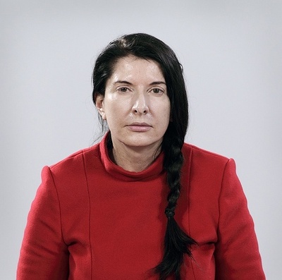 玛丽娜·阿布拉莫维奇：艺术家在场剧照的剧照