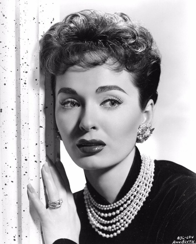 海伦·摩根的故事剧照的剧照