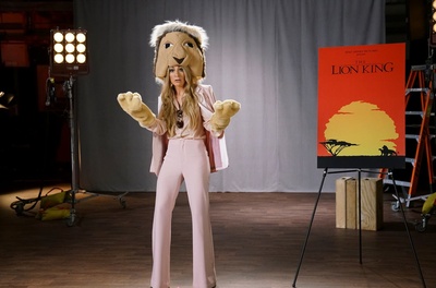 周六夜现场：蒂凡尼·哈迪斯/泰勒·斯威夫特剧照的剧照