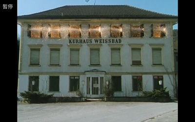 塞纳的行李箱剧照的剧照