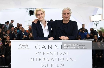 幸福的拉扎罗剧照的剧照