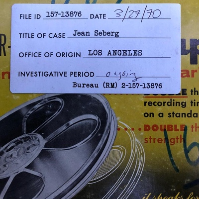 四面受敌剧照的剧照