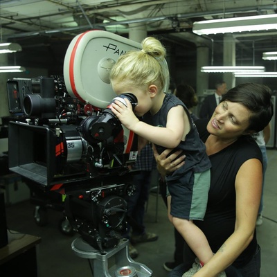 四面受敌剧照的剧照