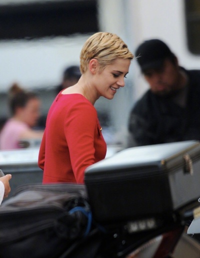 四面受敌剧照的剧照