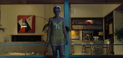 四面受敌剧照的剧照