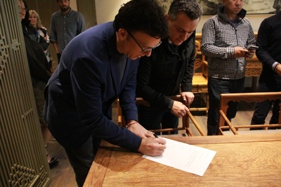 英雄崛起剧照的剧照