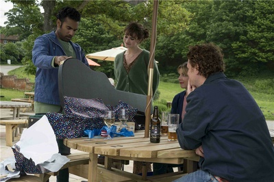 未定名丹尼·博伊尔/理查德·柯蒂斯音乐喜剧剧照的剧照