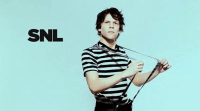 周六夜现场：杰西·艾森伯格/妮琪·米娜剧照的剧照