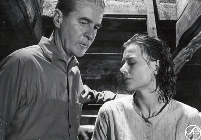 犹在镜中剧照的剧照