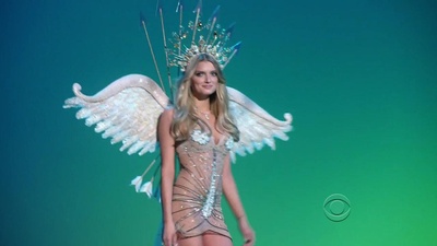 维多利亚的秘密2010时装秀剧照的剧照