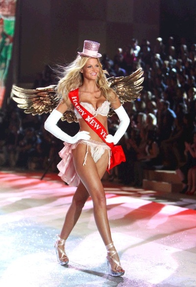 维多利亚的秘密2012时装秀剧照的剧照