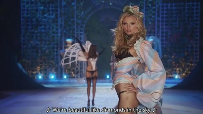 维多利亚的秘密2012时装秀剧照的剧照