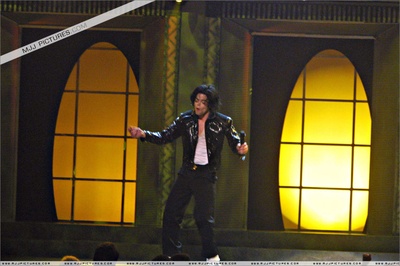 迈克尔杰克逊 -30周年演唱会剧照的剧照