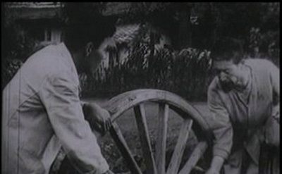 鲜花盛开的村庄剧照的剧照