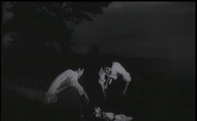 鲜花盛开的村庄剧照的剧照