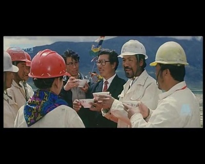 世界屋脊的太阳剧照的剧照