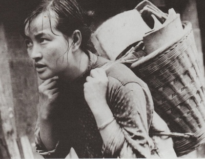 芙蓉镇剧照的剧照