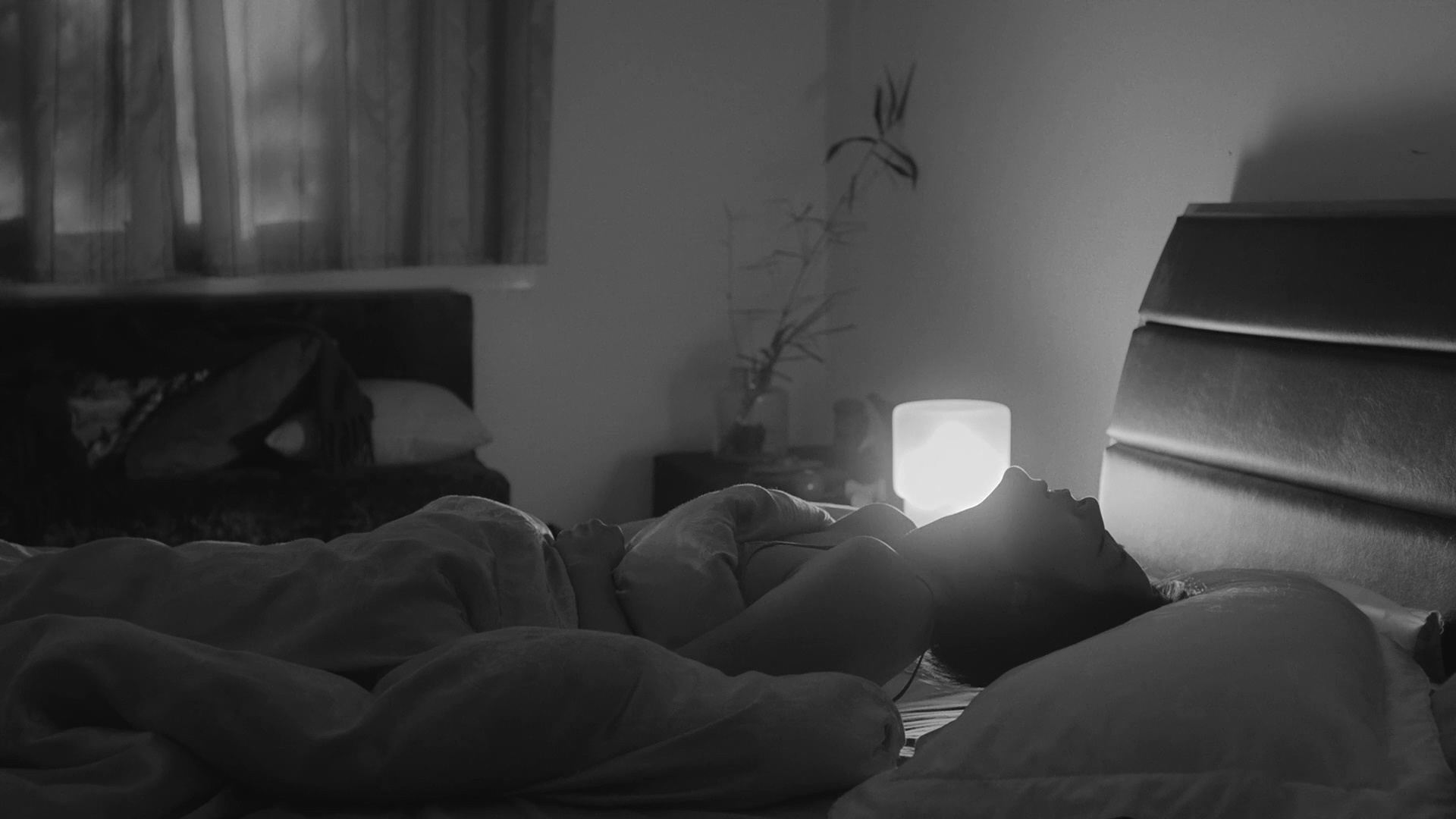 她房间里的云剧照的剧照