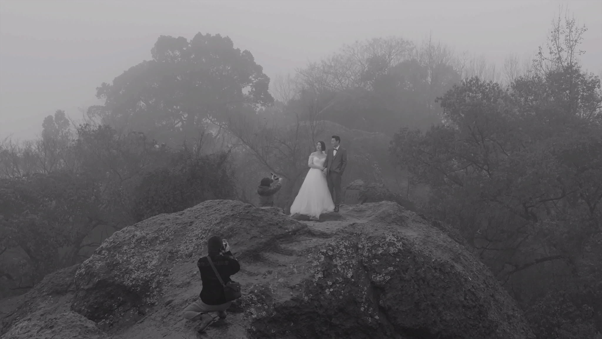 她房间里的云剧照的剧照