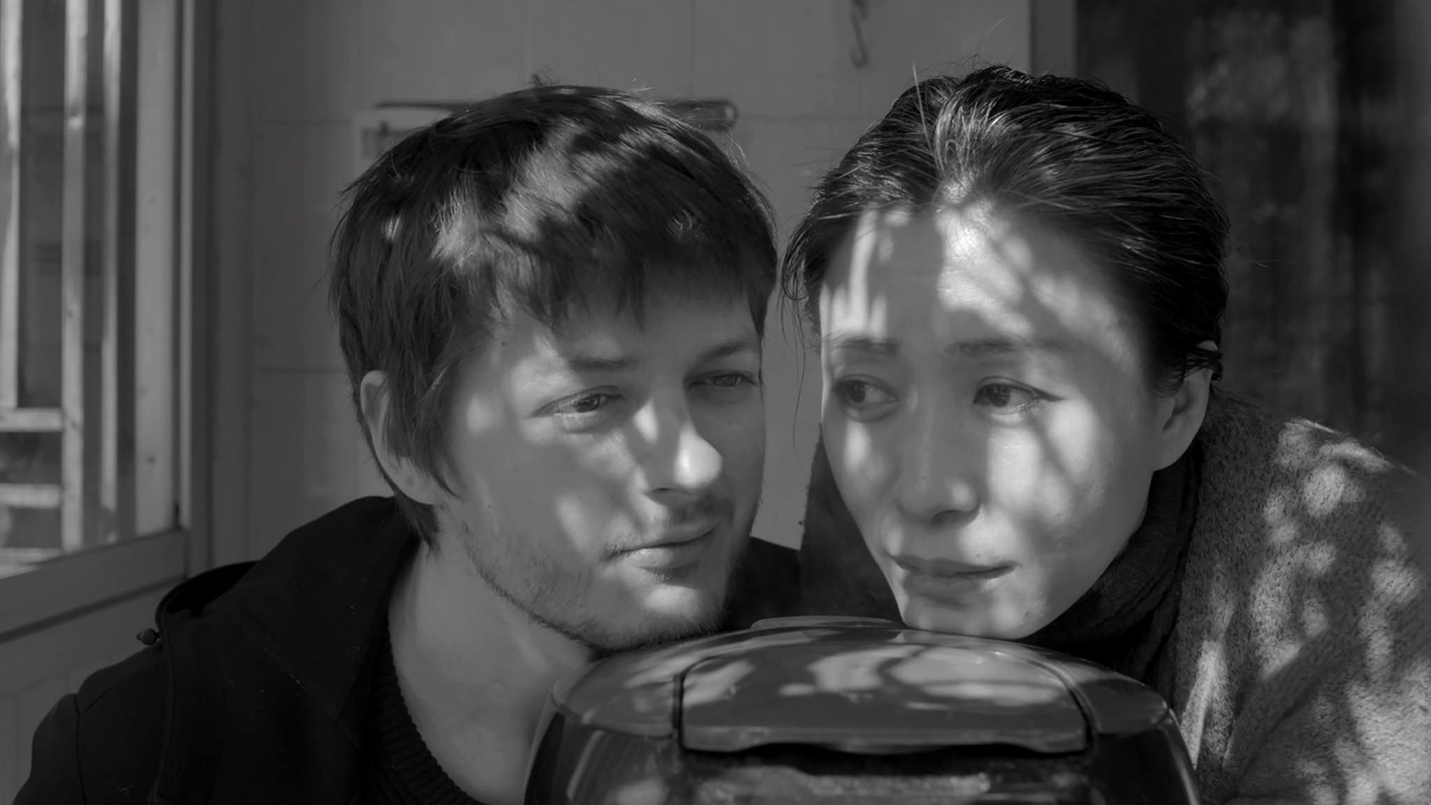 她房间里的云剧照的剧照